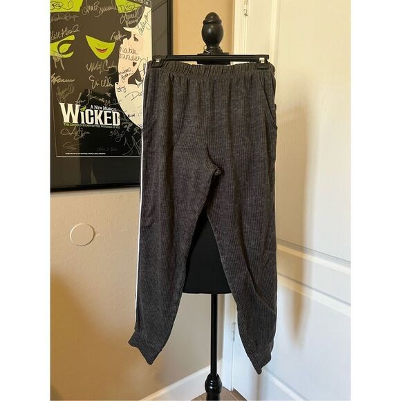 Gray Jockey joggers with white stripe - Picture 1 of 4